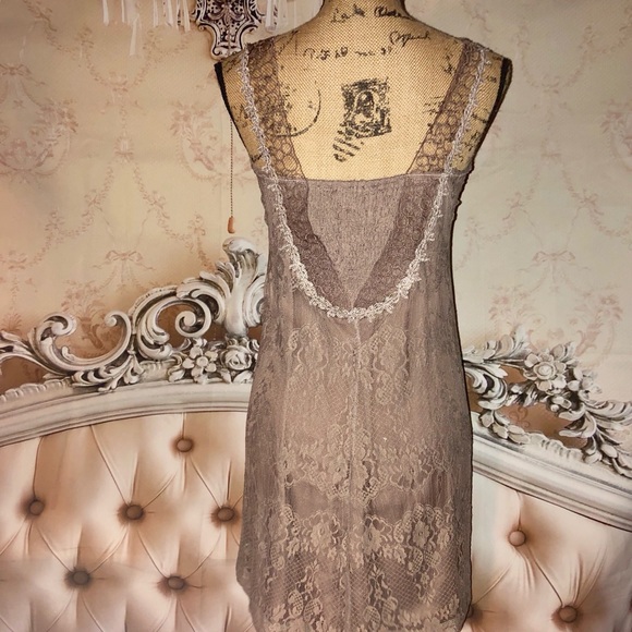 ModCloth Lace Mini Dress - Picture 3 of 8